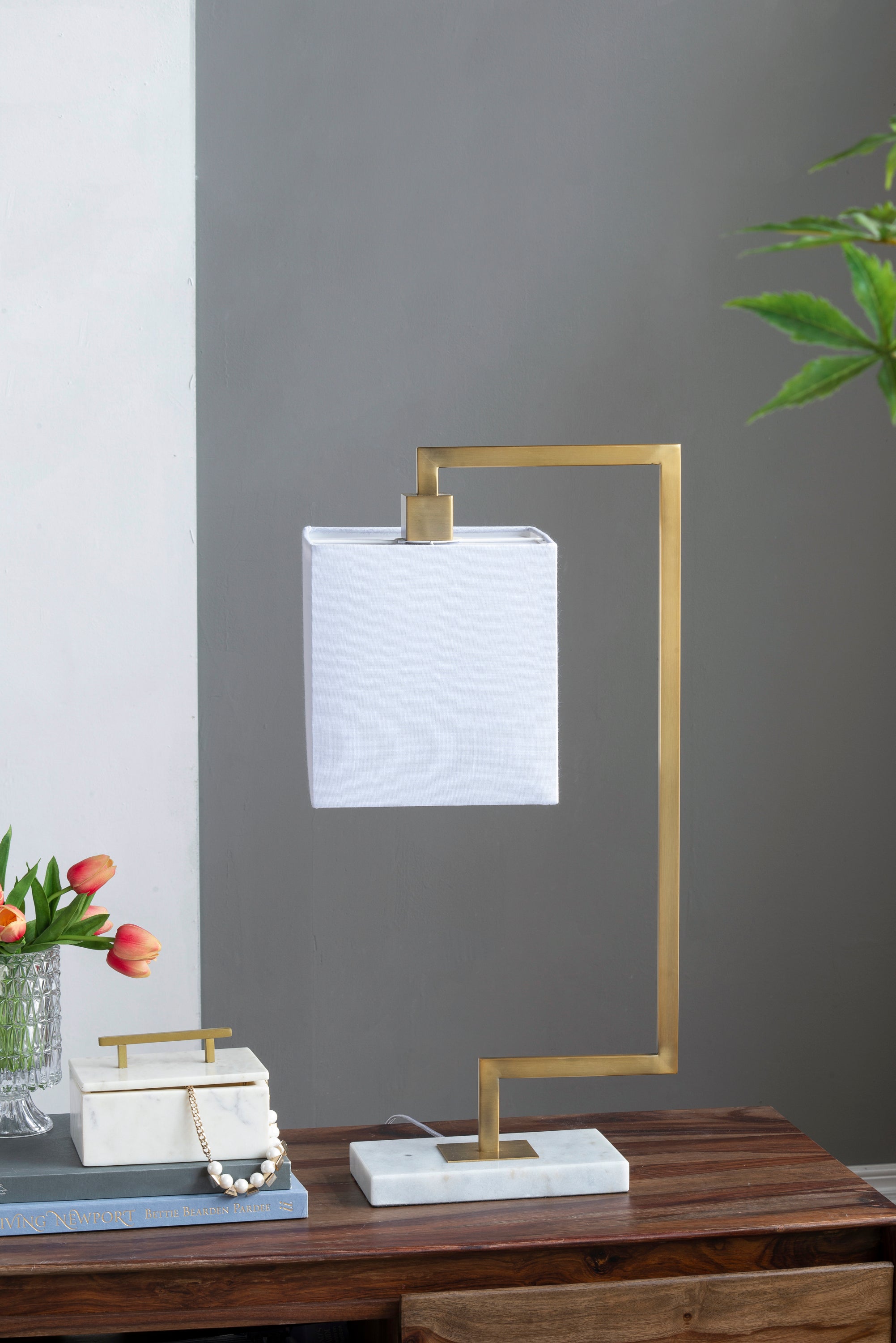 9x14.3x25.2' Metal Table Lamp