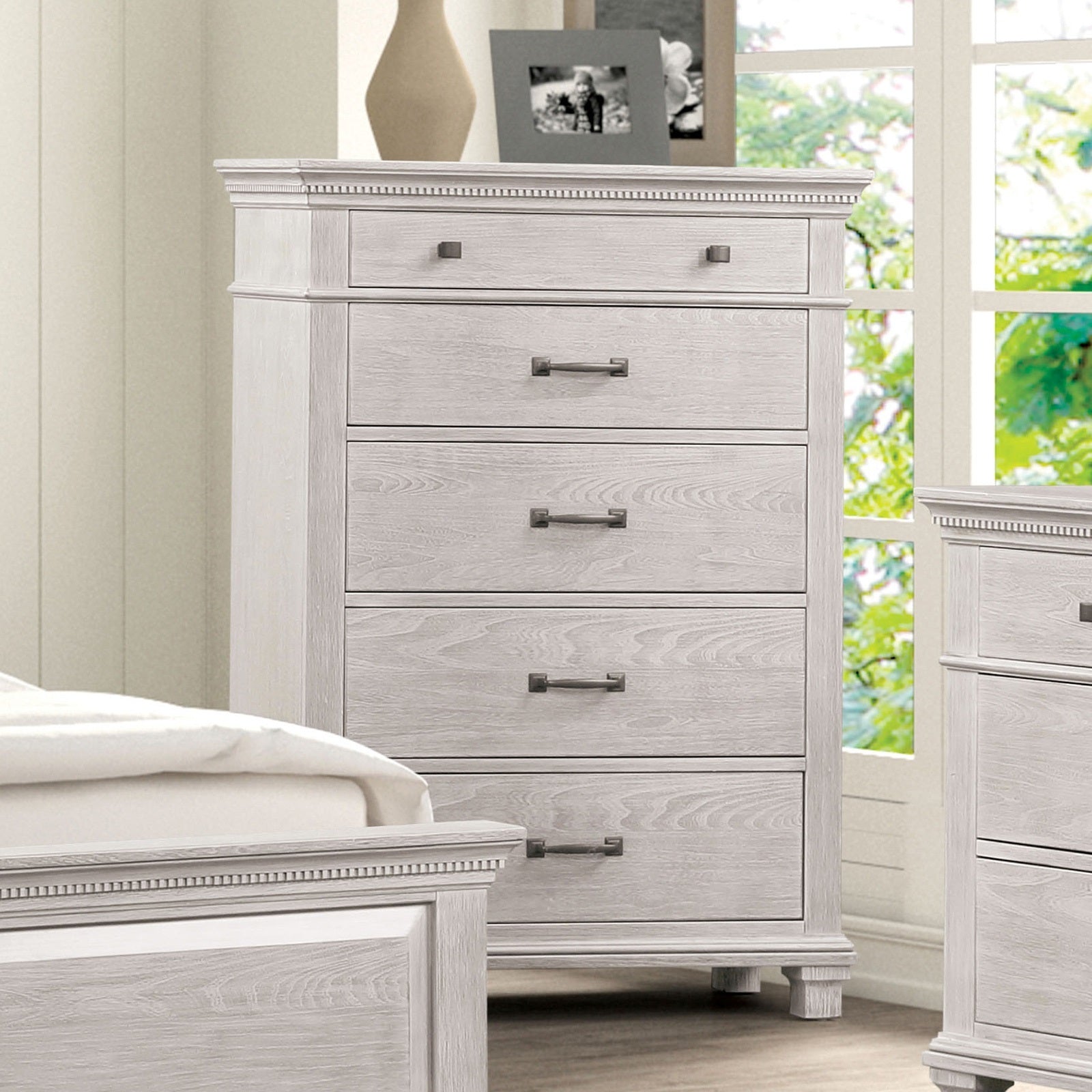1pc Chest English Dovetail Drawers Knobs Metal Handles Metal Glides Dentil Molding Weathered Gray Finish Transitional Bedroom Furniture