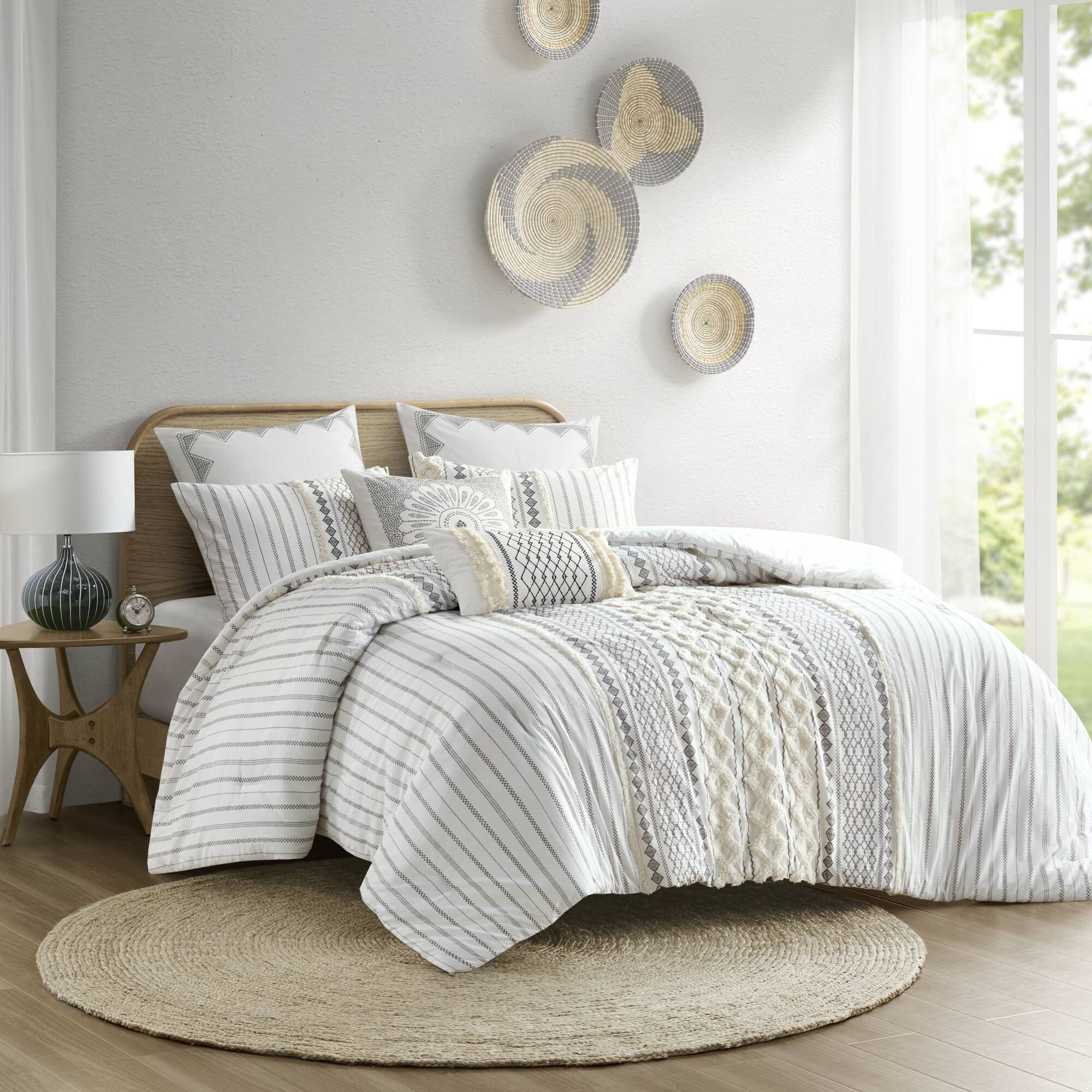 Cotton Printed Comforter Set with Chenille Ivory King/Cal King