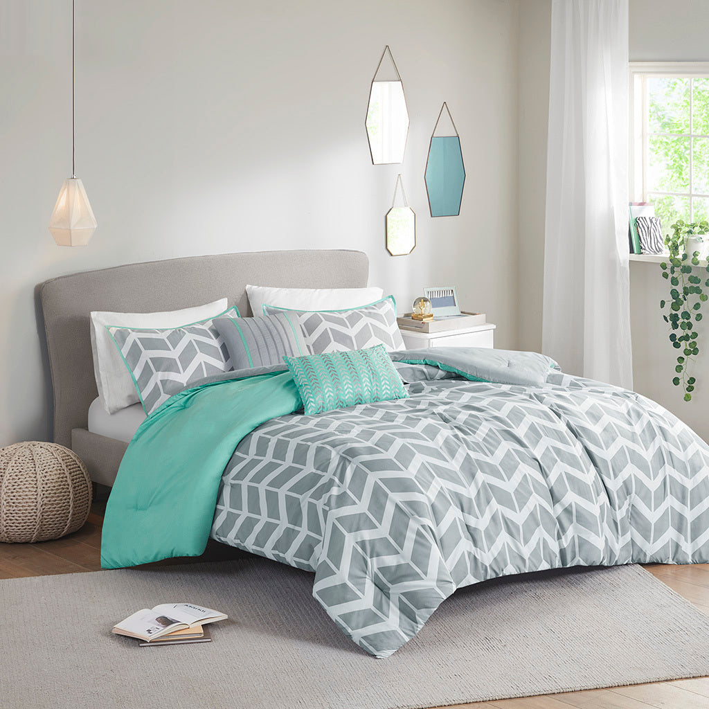 Twin/Twin XL Comforter Set