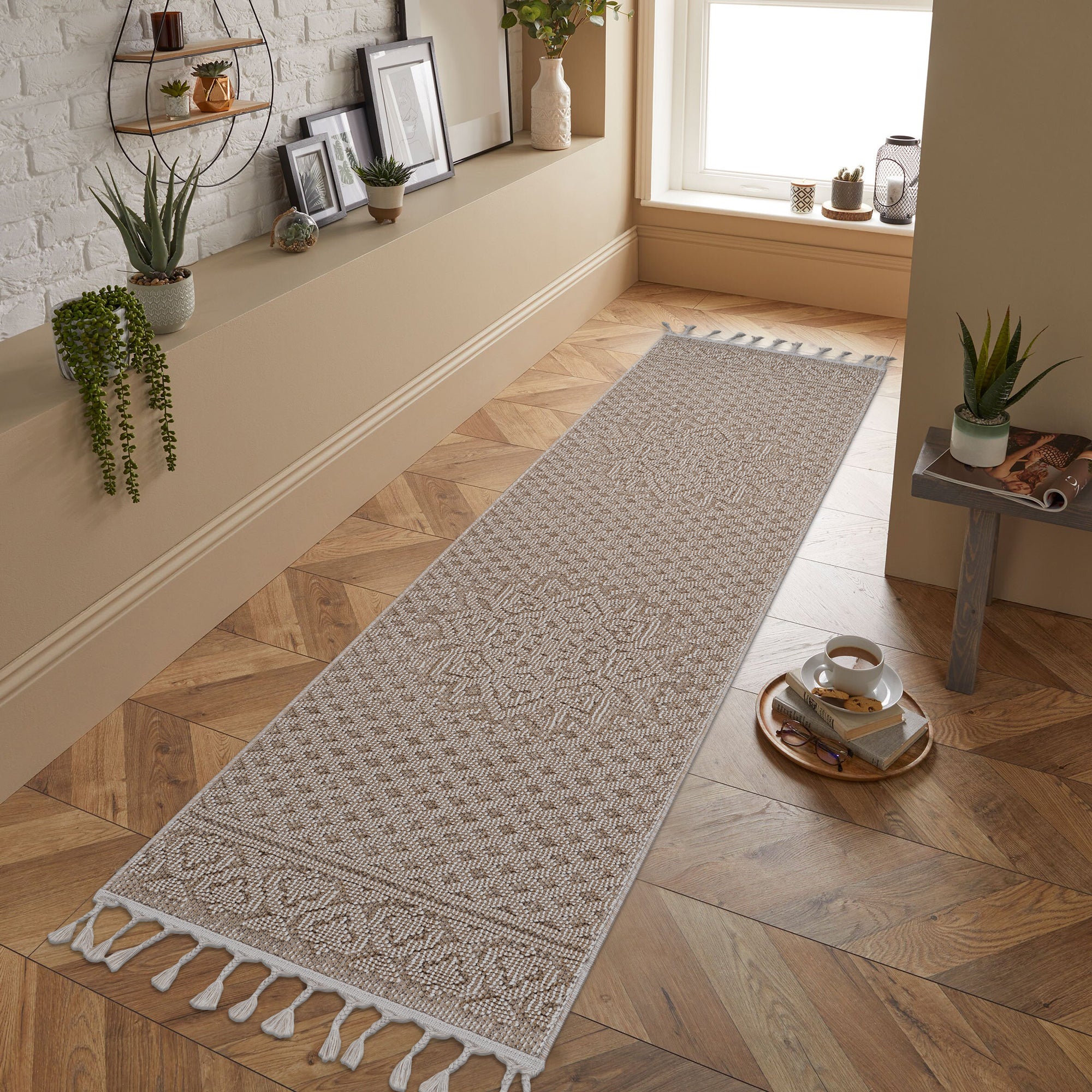 LOOM & LUXE Collection 2X8 Beige /Medallion Indoor/Outdoor Area Rug