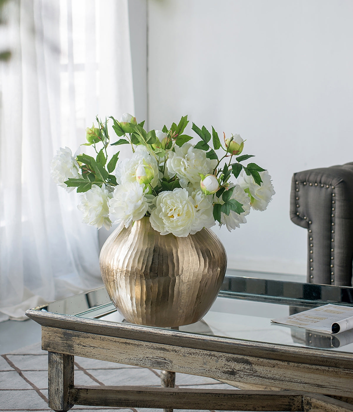 11x11x9' Aluminum Chisel Flower Vase, Gold