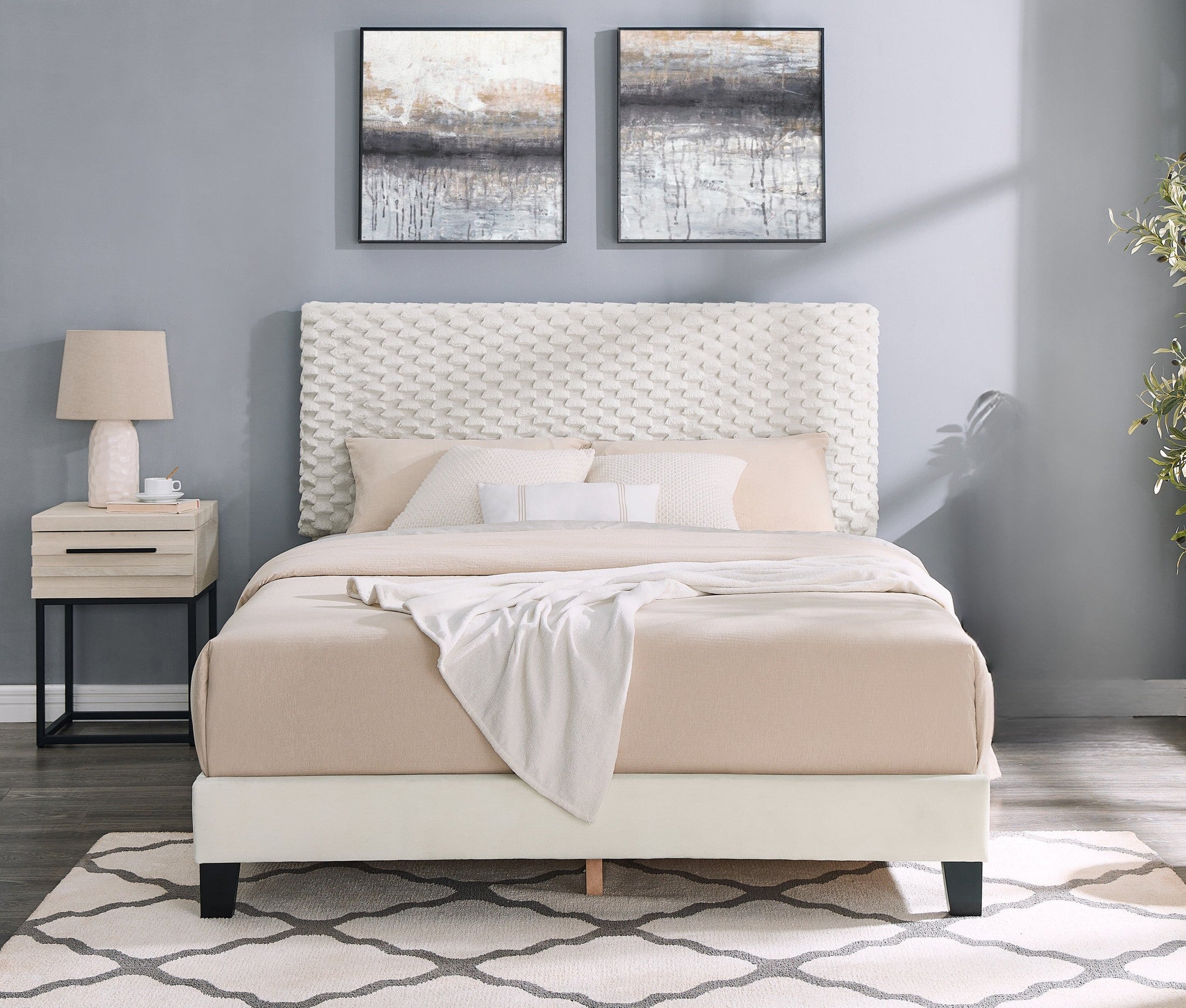 Roundhill Furniture Findlay 2-Piece Bedroom Set, Plush 3D Upholstered Bed with Nightstand, Full