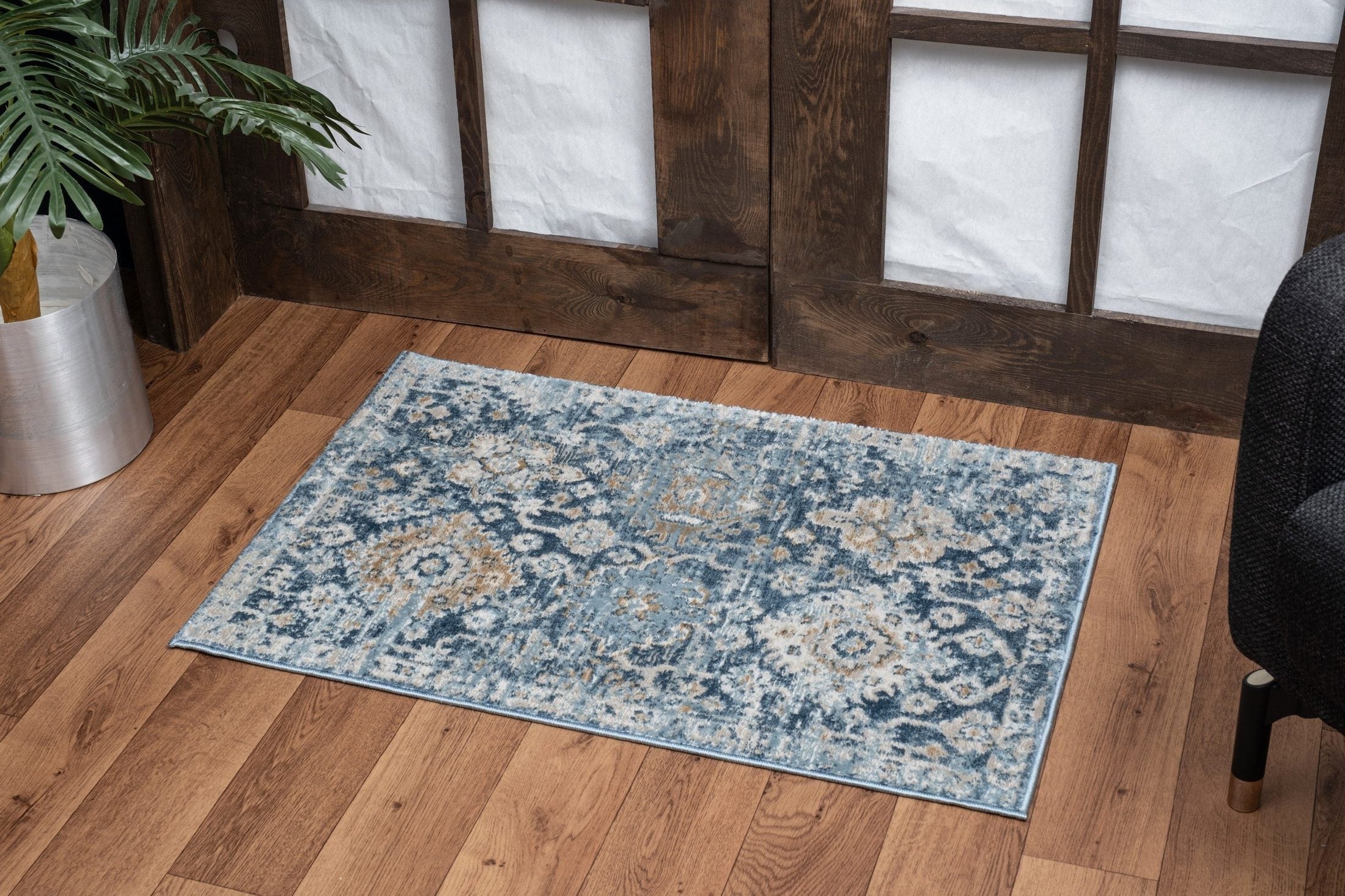 Noble GC_GEN7005 Blue 2 ft. x 3 ft. Area Rug