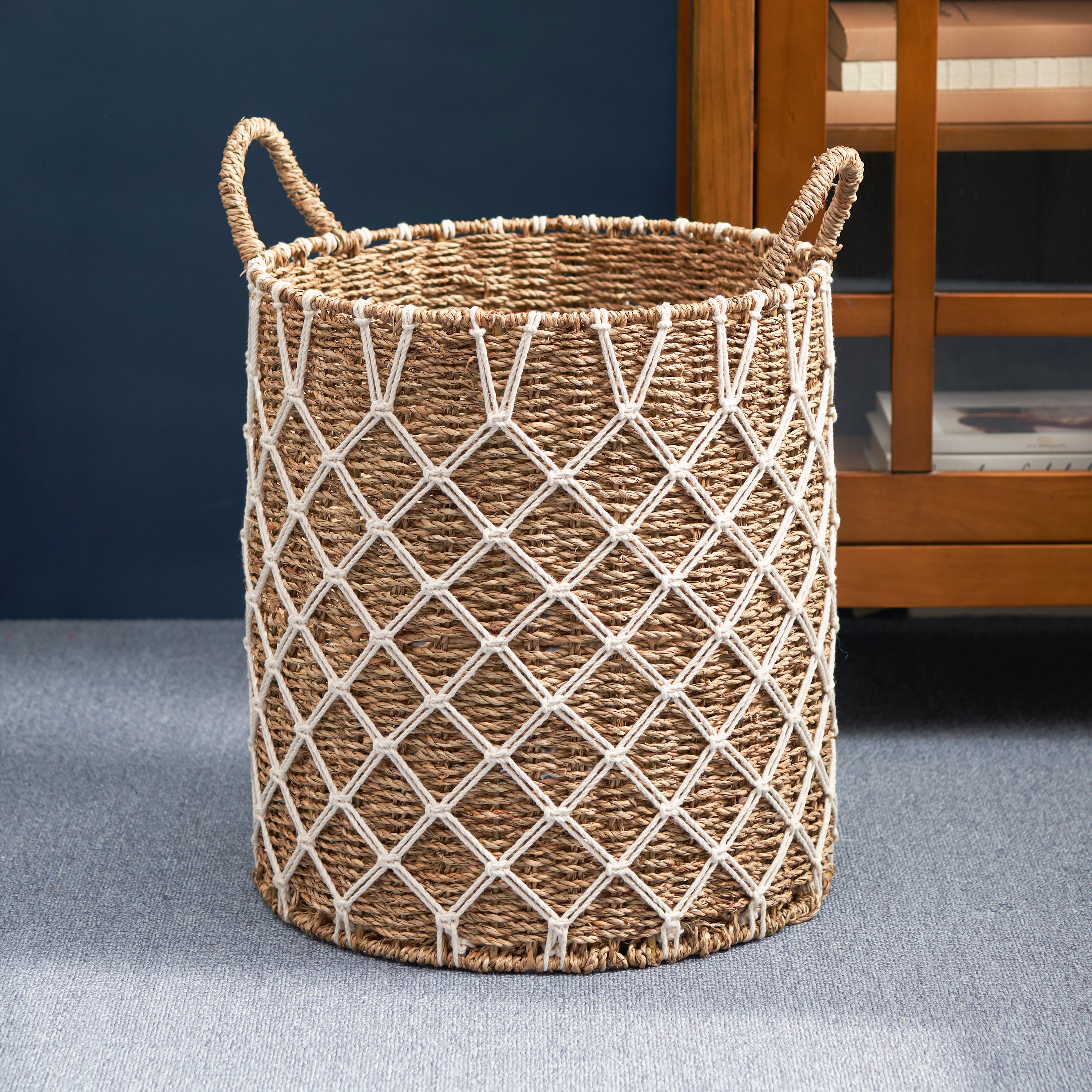 Hubertus Round Water Hyacinth Woven Basket with Handles - 15' x 15' x 15.7' - Natural Brown - For Clothes, Towels, Canvas, Toys and Magazine Storage and Home Decoration