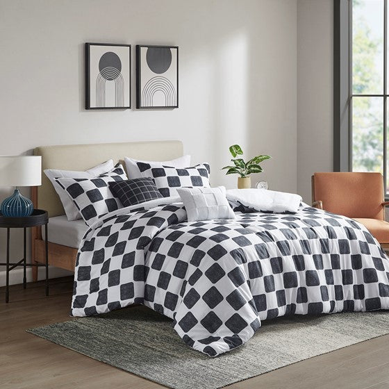Full/Queen Checkered Comforter Set