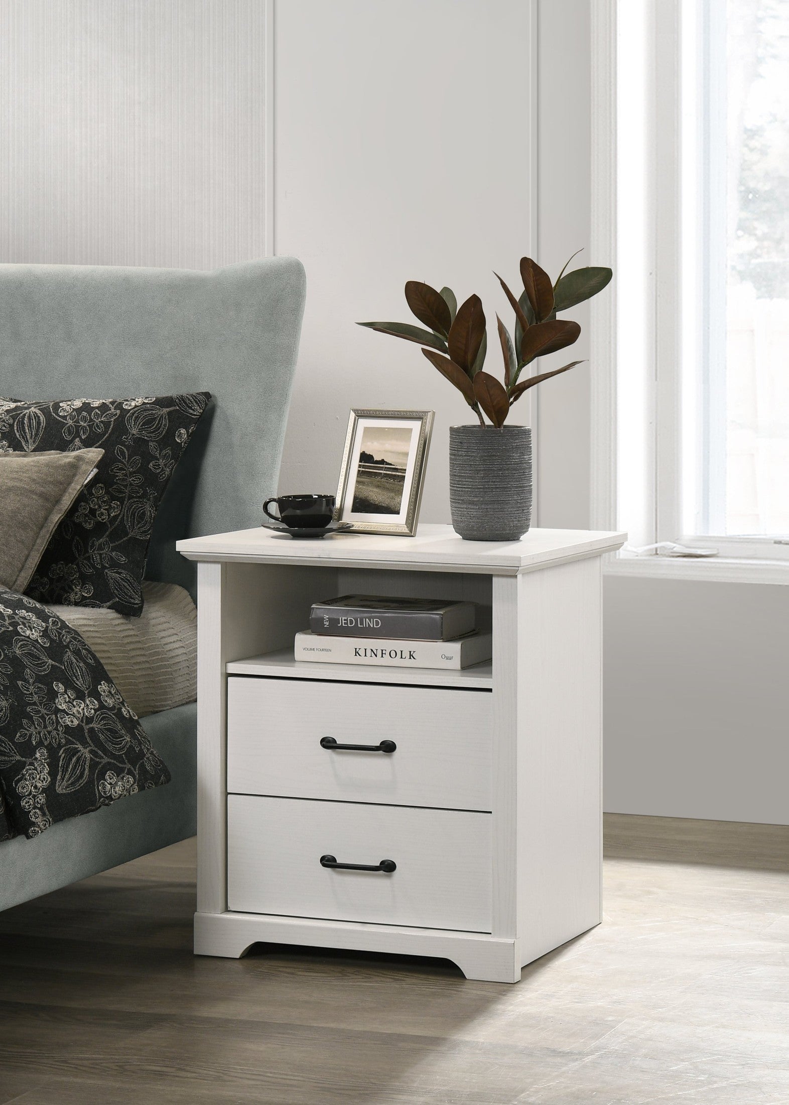 Elara 22'W White 2-Drawer Nightstand Bedside Table with USB charging  Ports