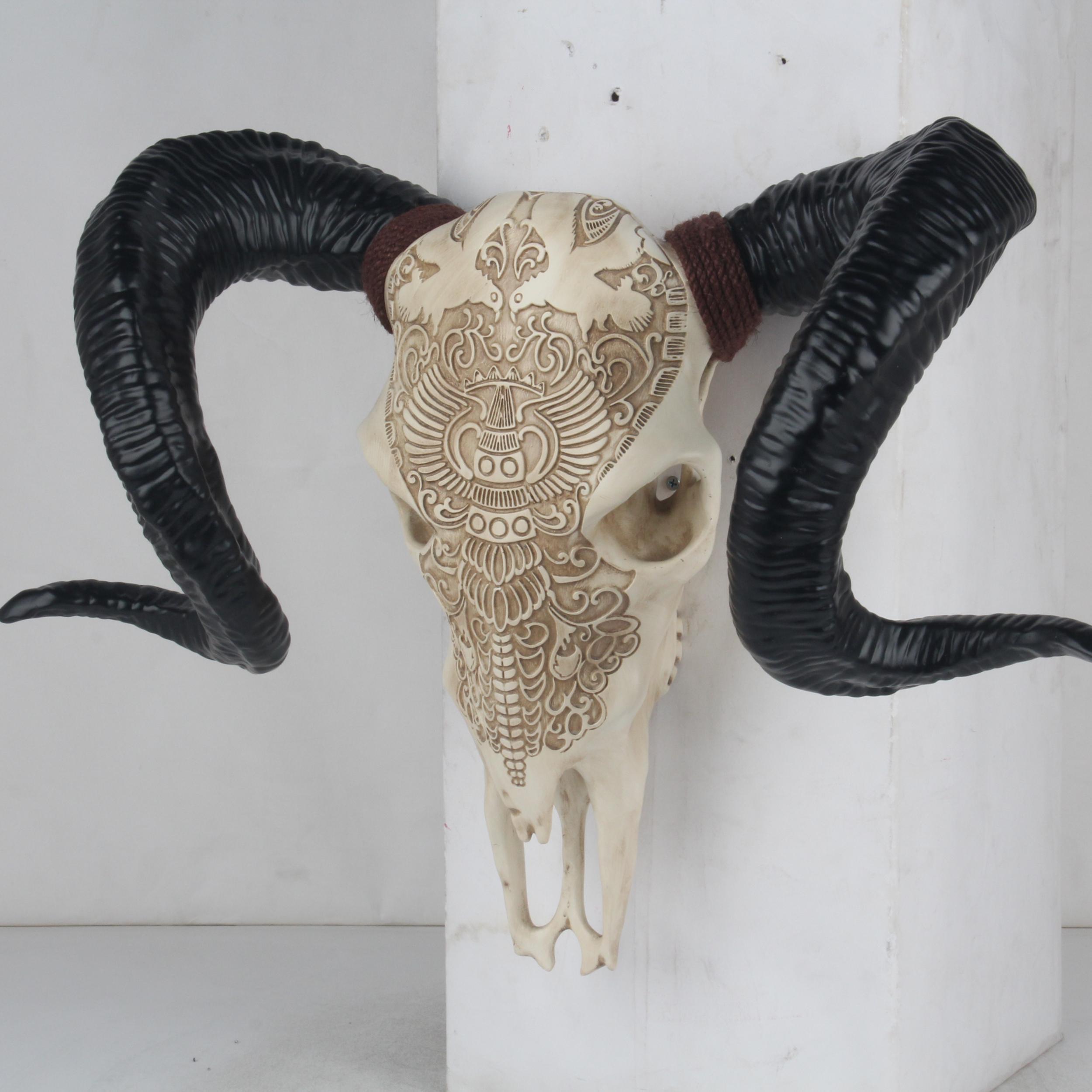 Bone-Inspired Bull Head Hanging Ornament-Resin Craft,Lifelike Details,North American Style