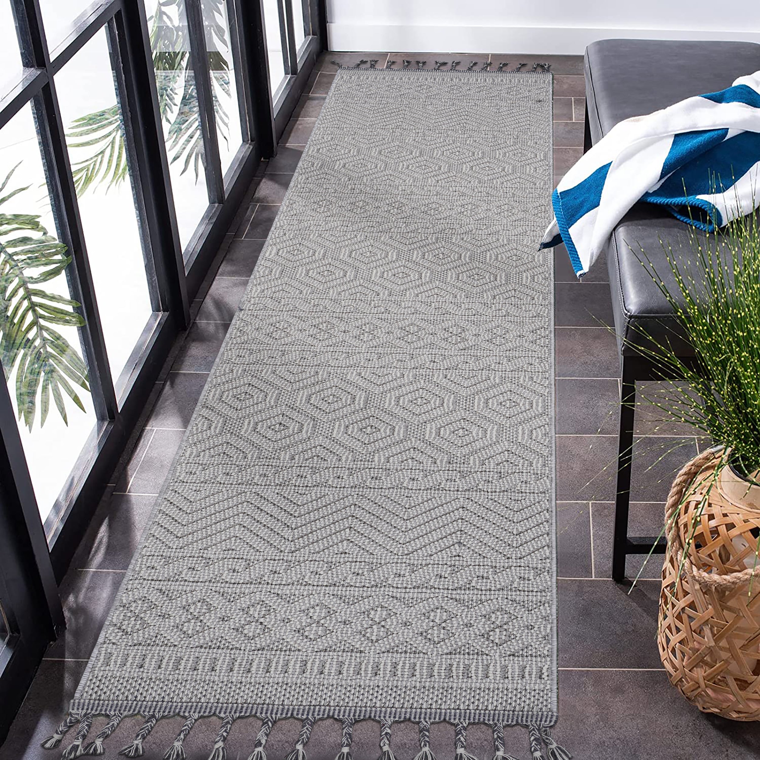 LOOM & LUXE Collection 2X8 White /Geometric Indoor/Outdoor Area Rug