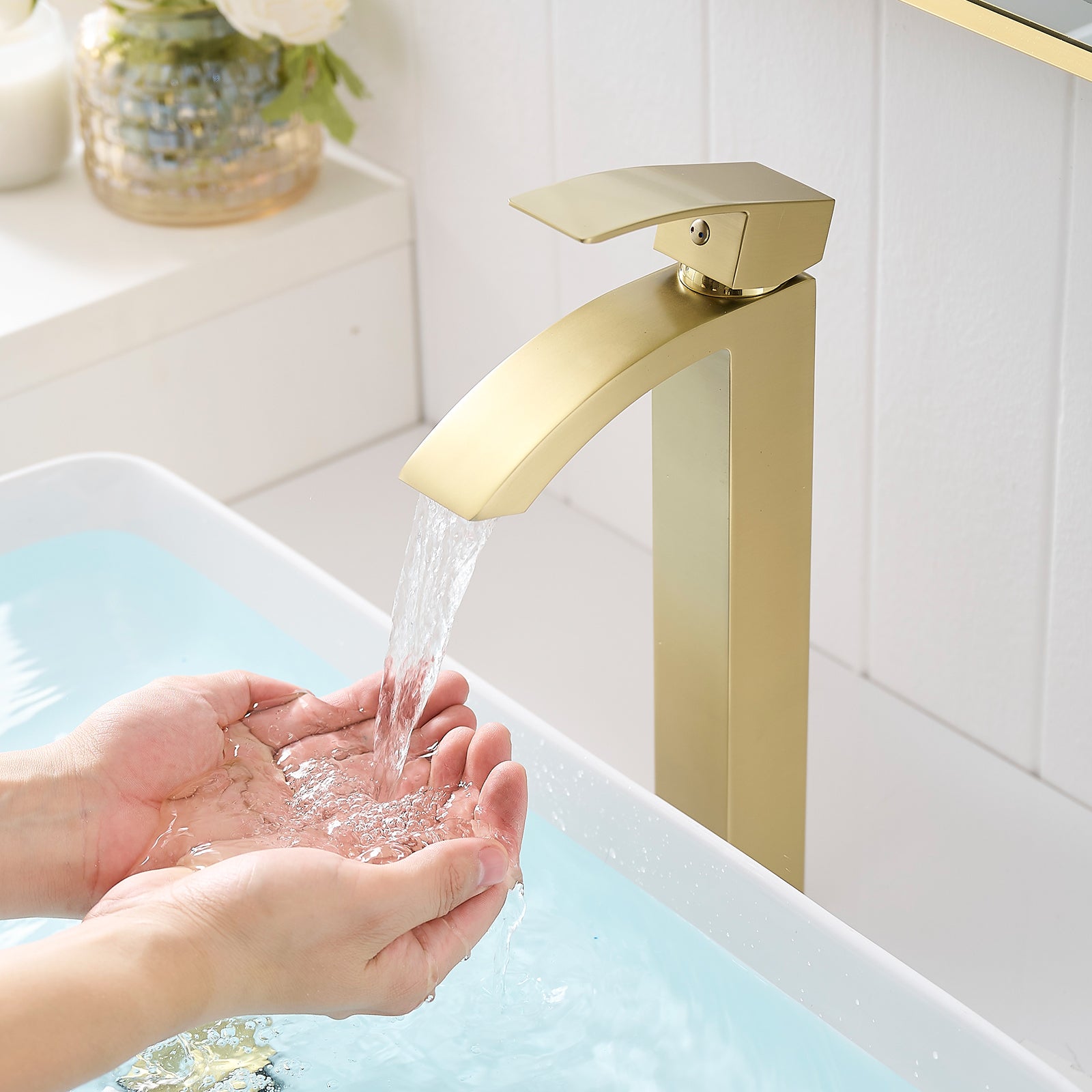 Brushed Gold Bathroom Faucet,Faucet for Bathroom Sink, Single Hole Bathroom Faucet Modern Single Handle Vanity Basin Faucet