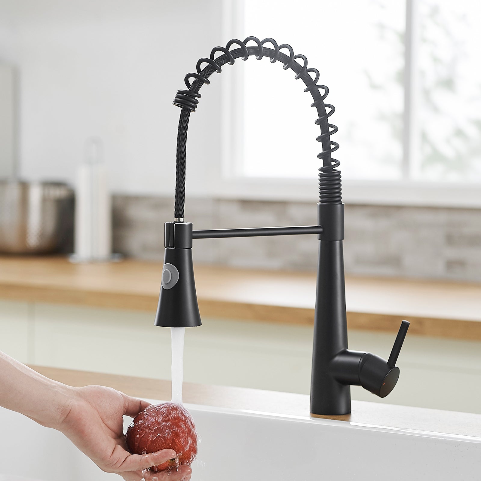Commercial Black Kitchen Faucet with Pull out Sprayer, Single Handle Single Lever Kitchen Sink Faucet