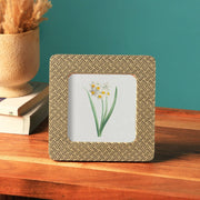 Handcrafted Round Corner Resin Photo Frame - Elegant Décor for Residential Use-4x4'
