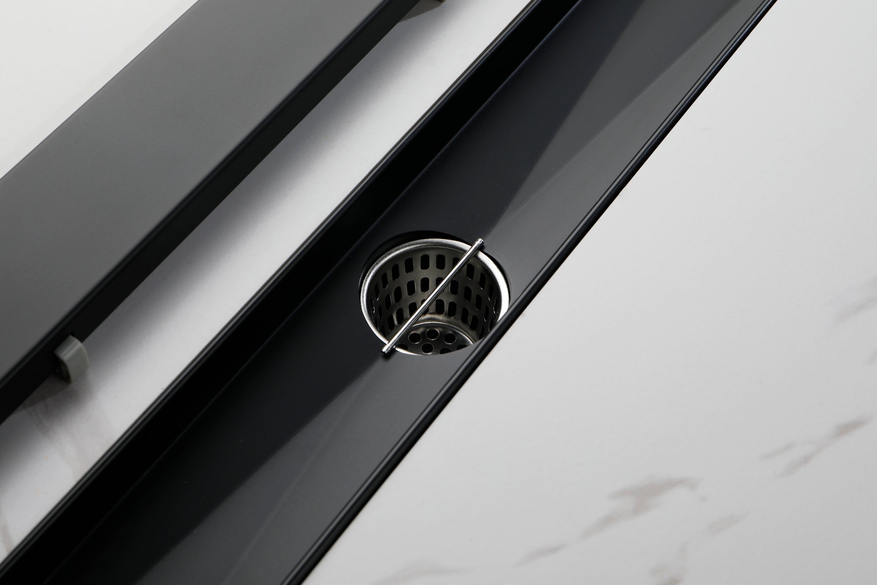 21599833