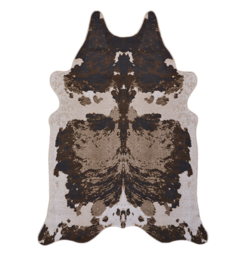 Hide GC_CHD1004 Brown 5 ft. x 7 ft. Area Rug