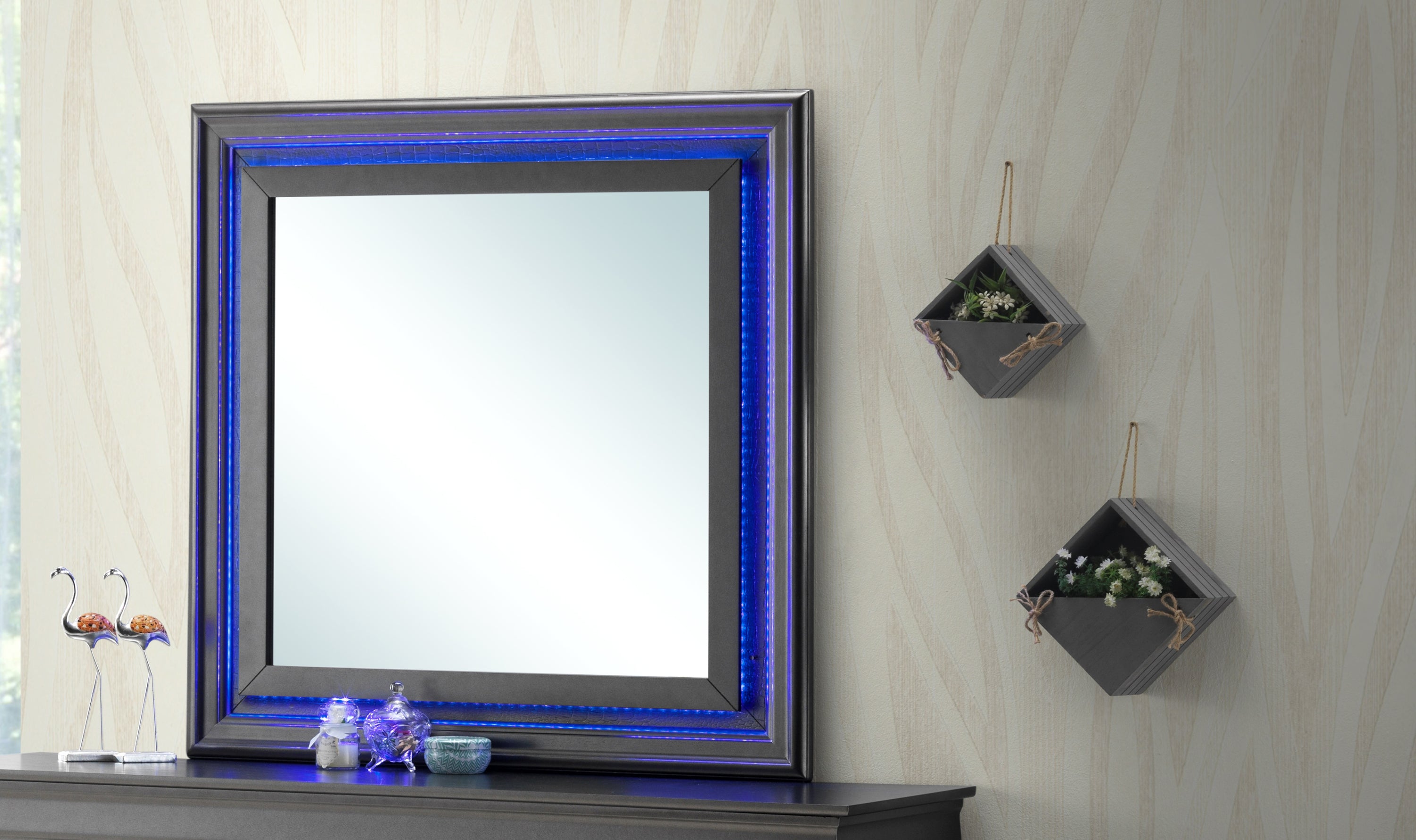 Elegant Transitional Mirror In Metallic Black