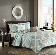 6 Piece Printed Quilt Set with Throw Pillows Aqua King/Cal King