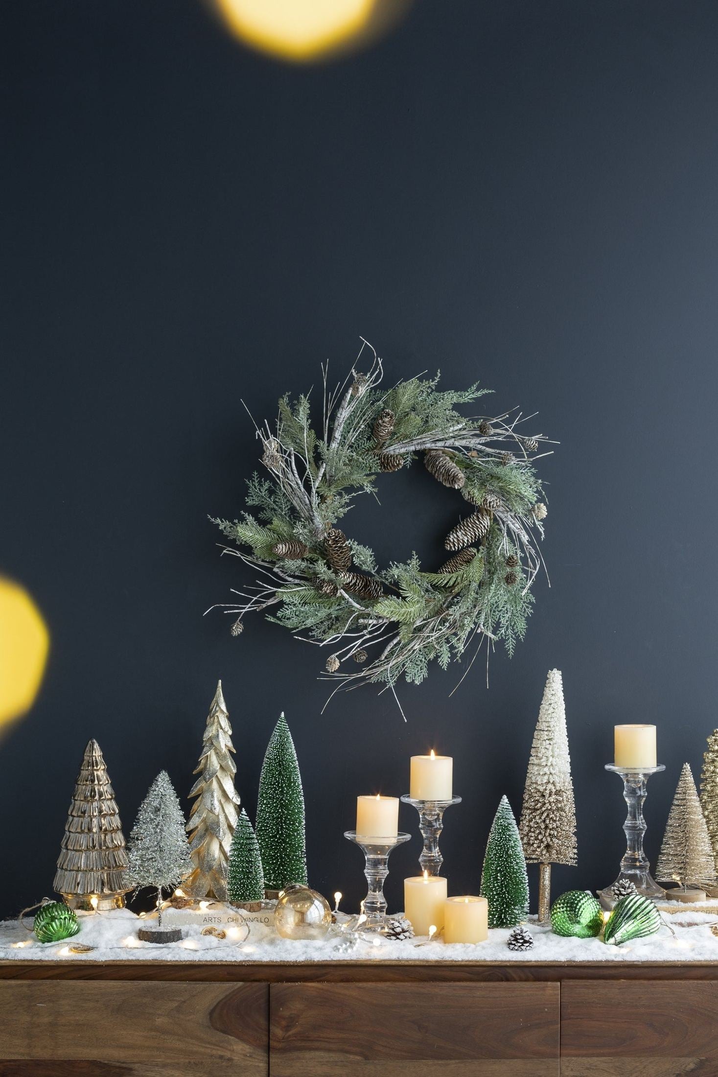 D24' Pine/Pinecone Wreath, Green