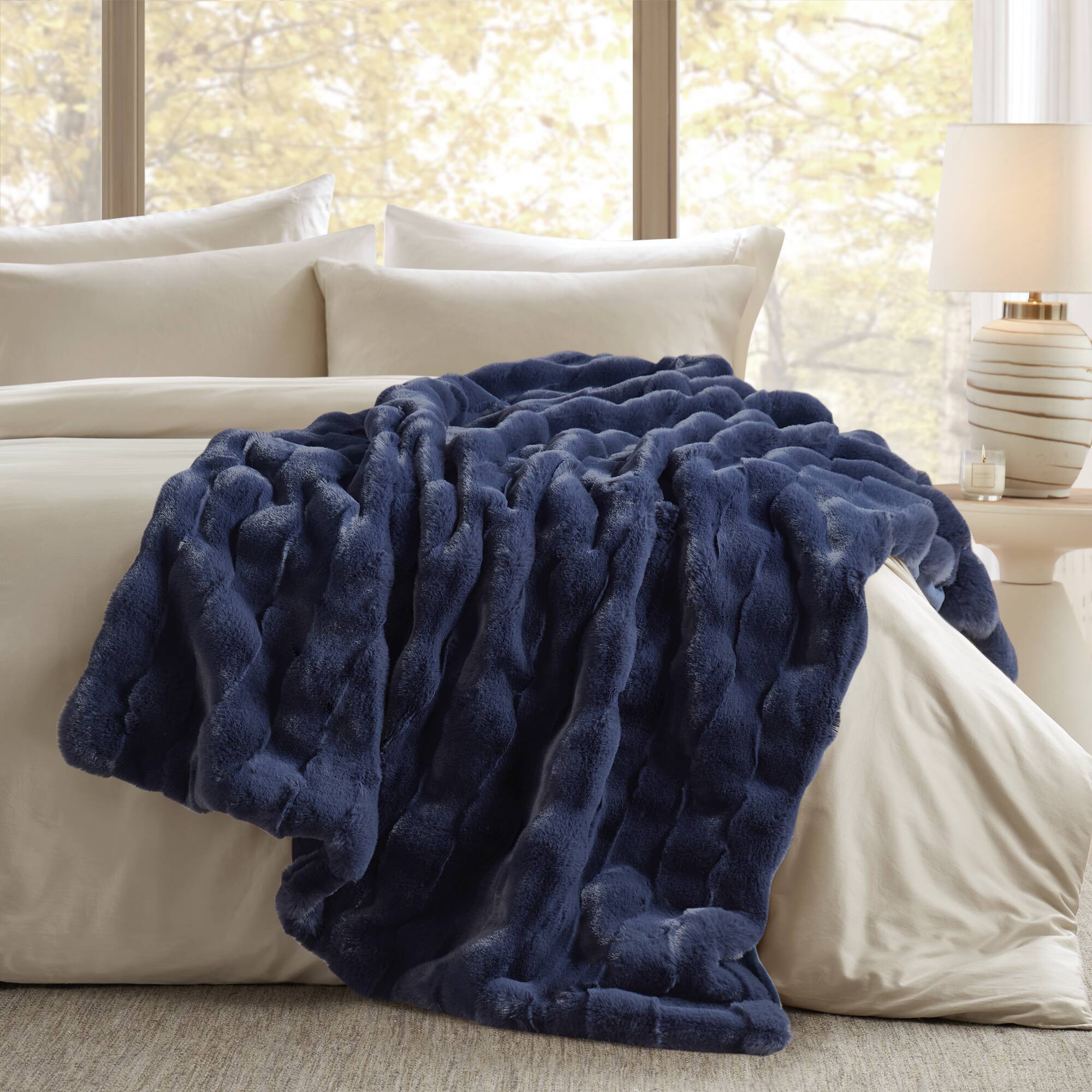1 PC 50x60' Vivienne Faux Fur Throw Navy