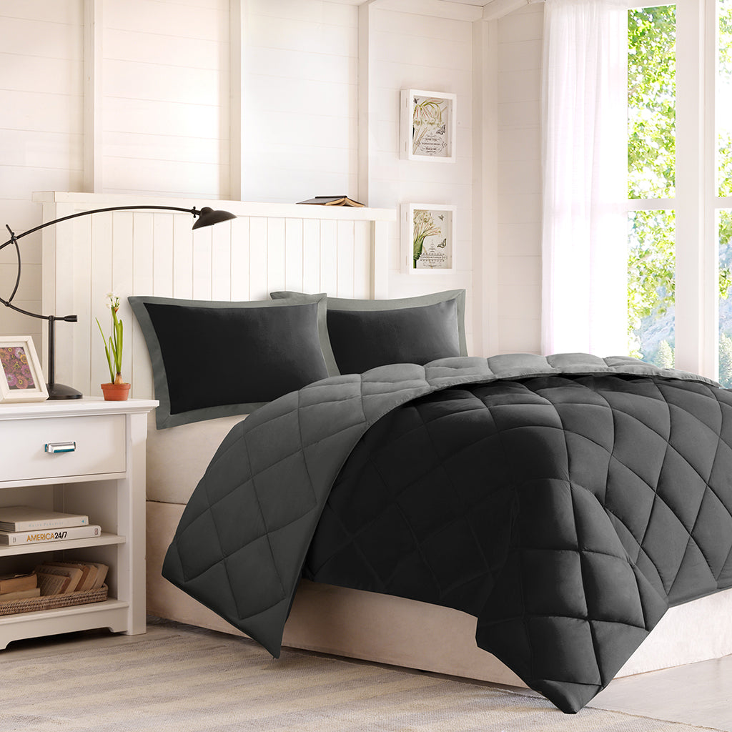 King 3M Scotchgard Diamond Quilting Reversible Down Alternative Comforter Set