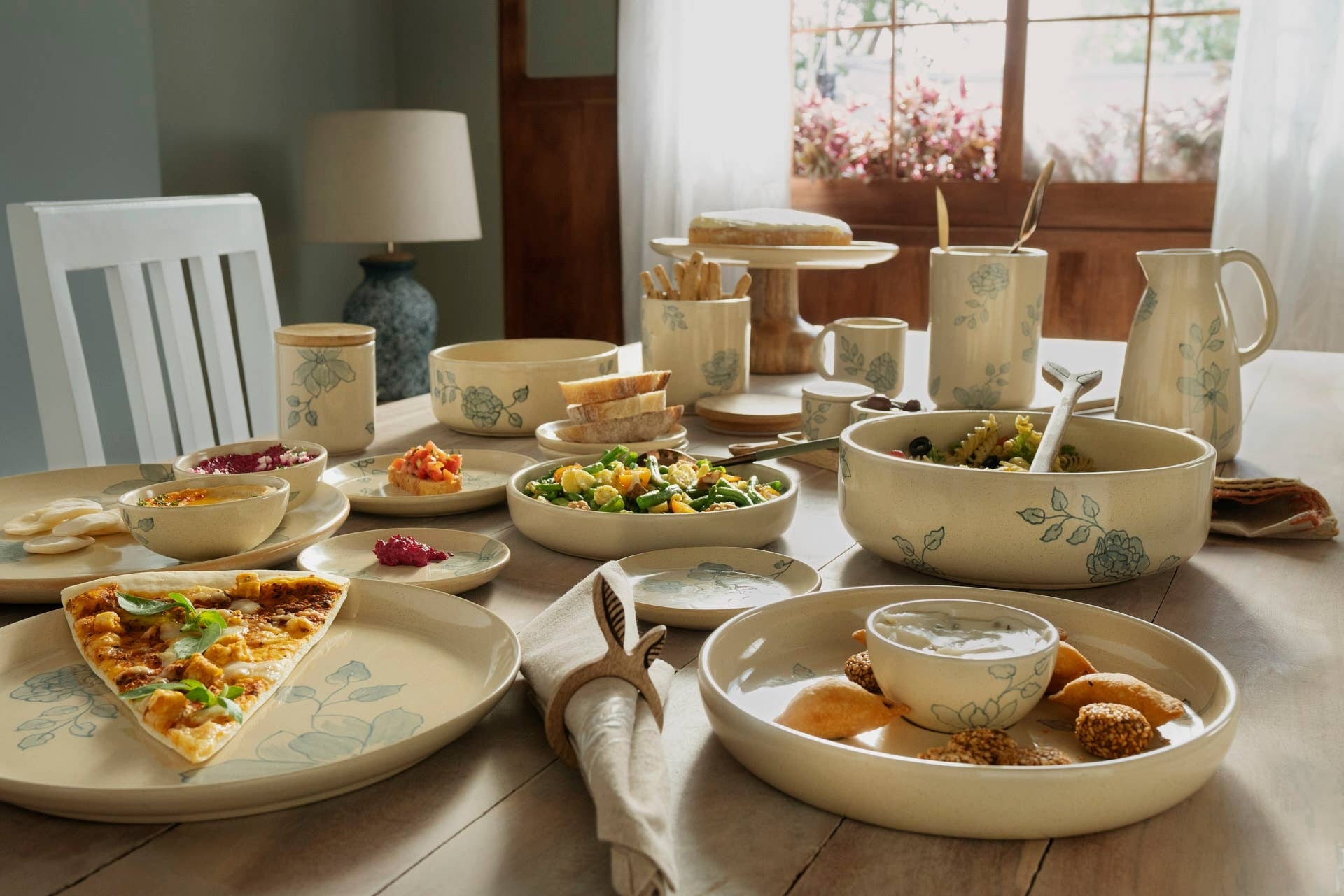 Handcrafted Ceramic Chip and Dip Bowl – Stylish Serving Bowl for Parties & Gatherings