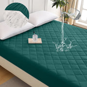 Diamond-patterned ultrasonic waterproof quilted fitted sheet, green, Full size
