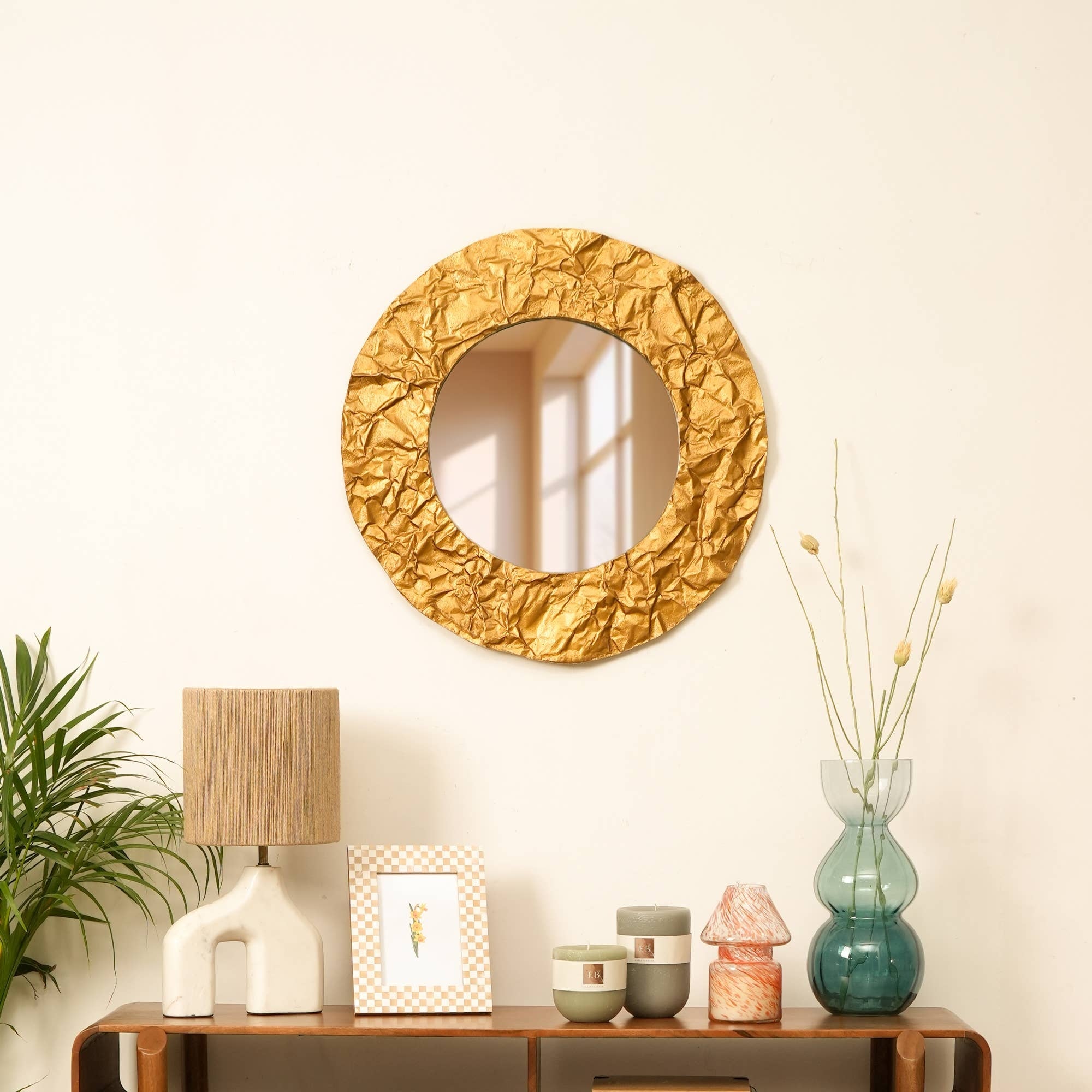 Titan Wall Mirror – 24' Round, Modern & Stylish Home Décor Accent