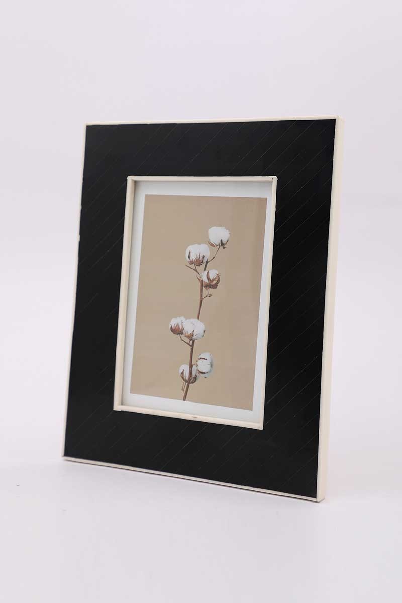 Decorative Striped Pattern Black Resin Tabletop Photo Frame, 5'x7'