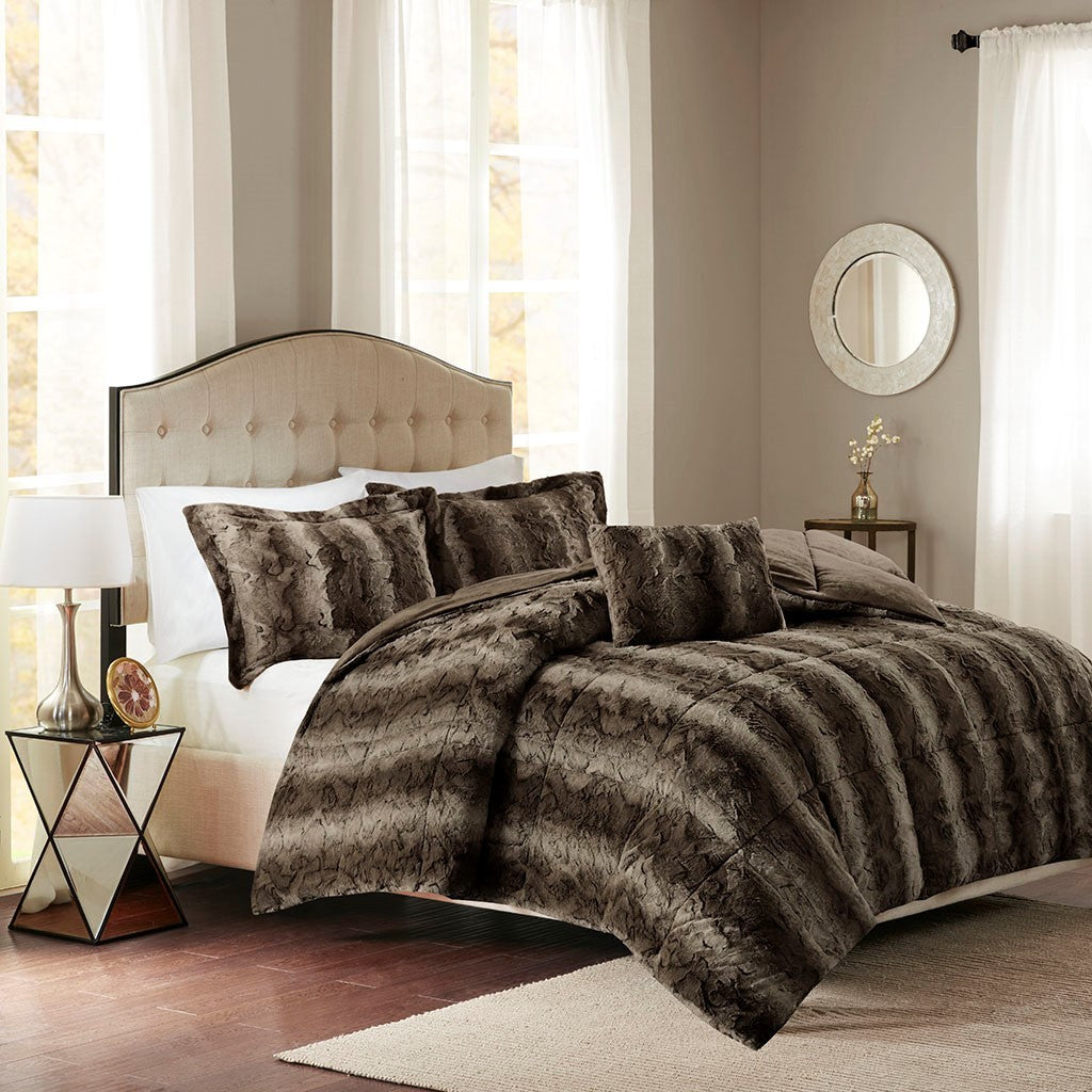 Full/Queen 4PC Faux Fur Comforter Set