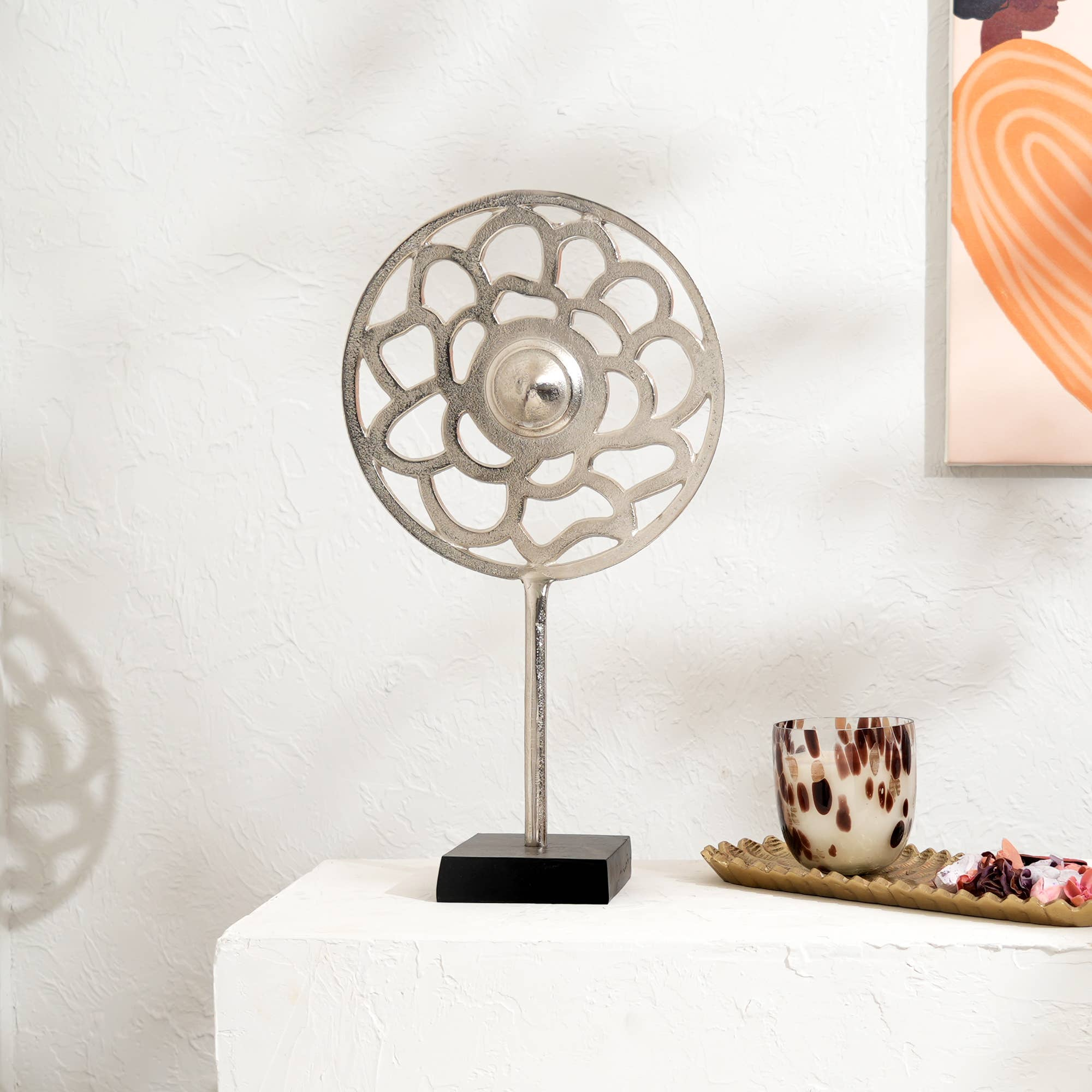 18' Tall Geometric Aluminum Bloom Sculpture – Table Décor Accent