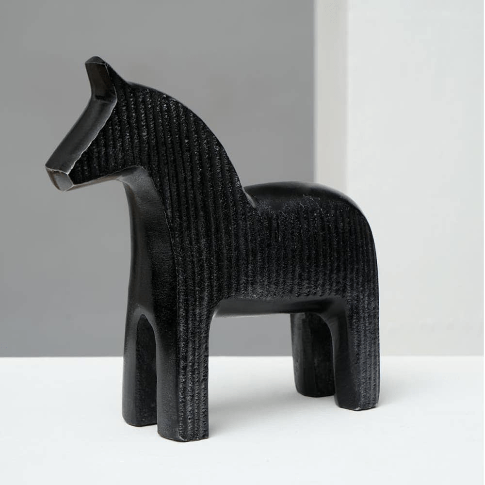 Black Ribbed Horse Sculpture Aluminum Table Décor 5.5X1.5X6'