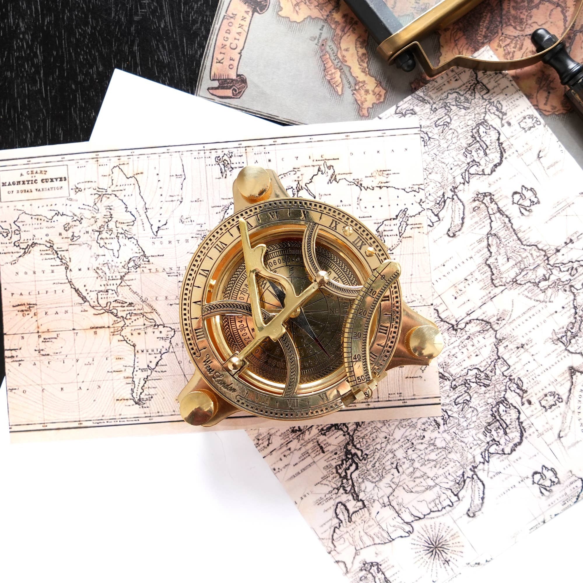 Vintage Collectible Brass Sundial Campass-Golden