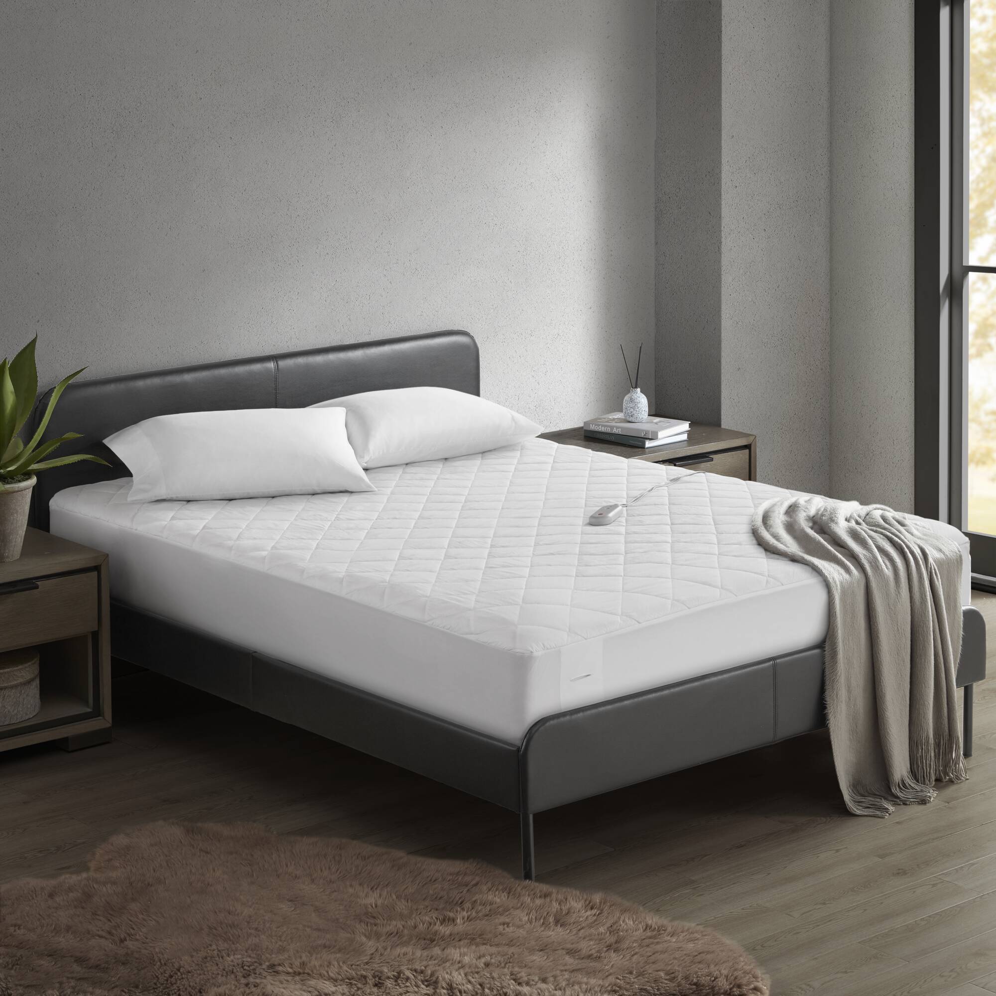 1 PCS Cal King Heated Mattress Pad White